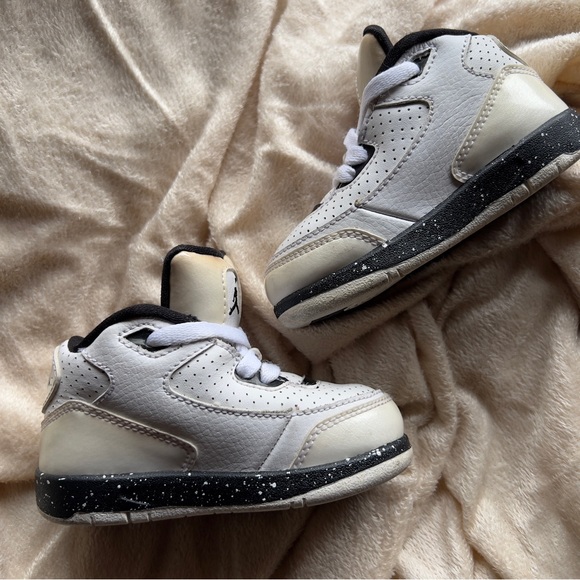 JORDAN Children Baby Toddler Black White Sneaker Shoes Size 5C ( UNISEX ) - Picture 6 of 10